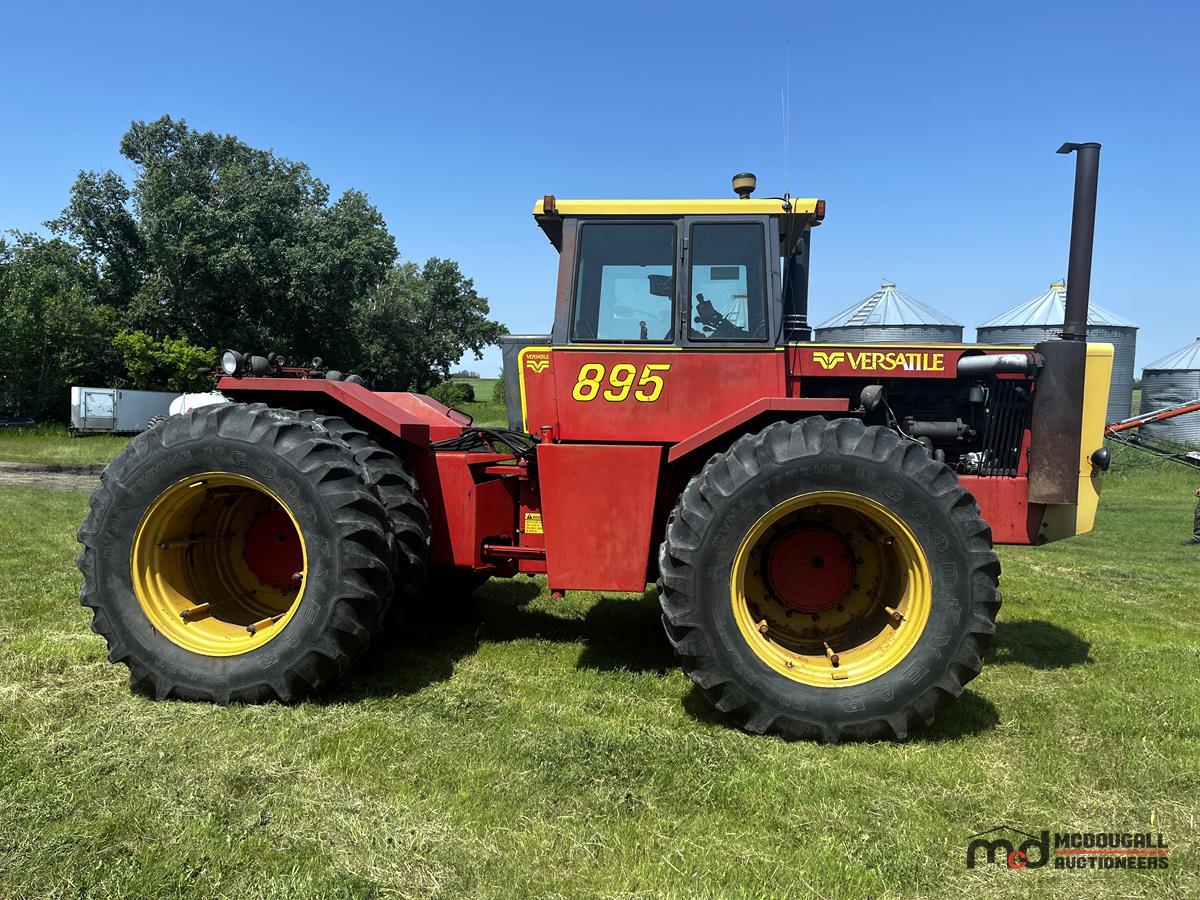 1981 Versatile 895 4WD Tractor
